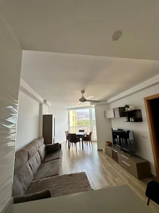 Apartamento Con Piscina Y Vistas En Playa De Las Americas ,A 2 Min De La Playa Apartment