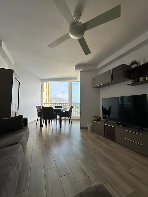Apartamento Con Piscina Y Vistas En Playa De Las Americas ,A 2 Min De La Playa Španělsko